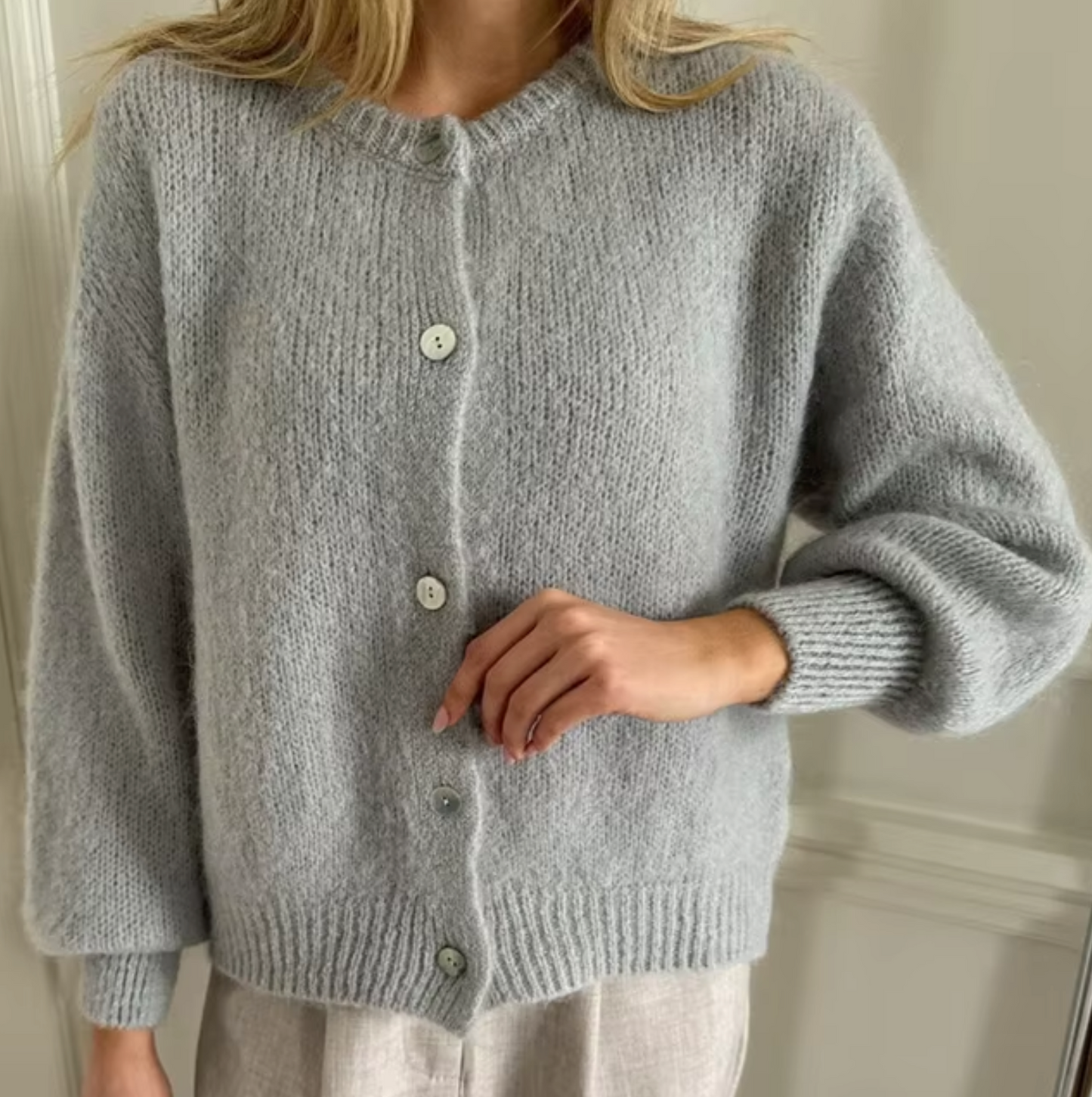 Irina – Strikket cardigan med knaplukning