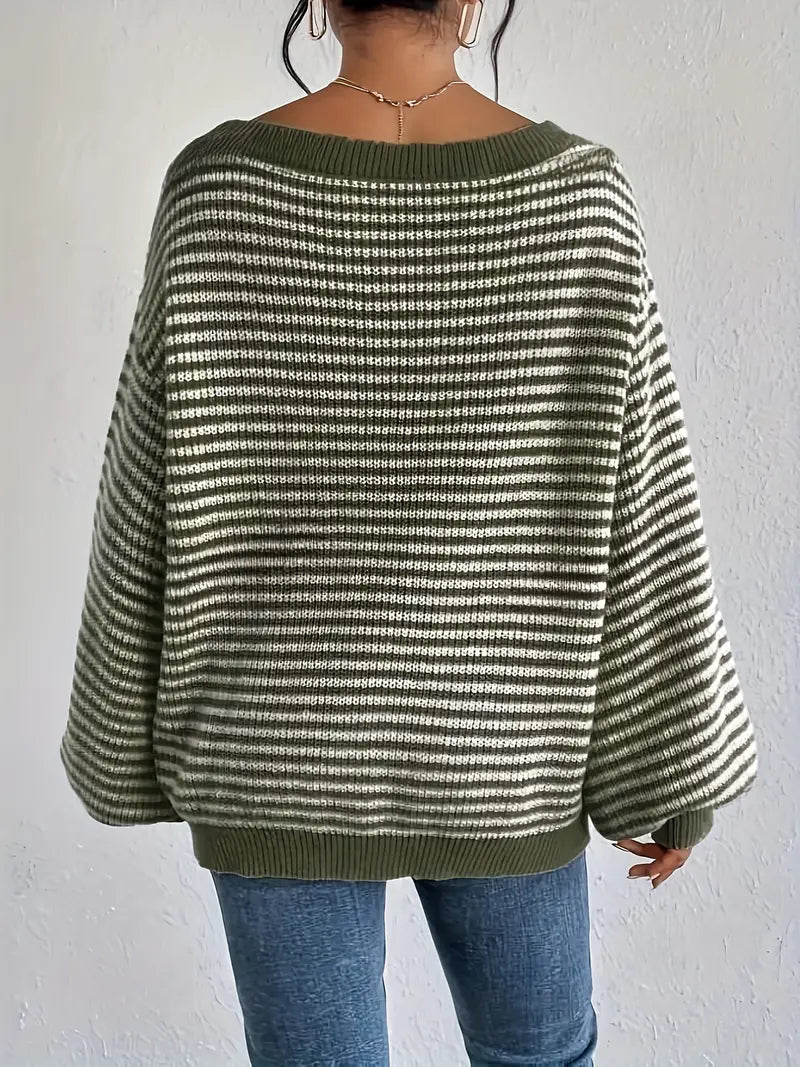Elly – Strikket sweater med rund hals og pufærmer